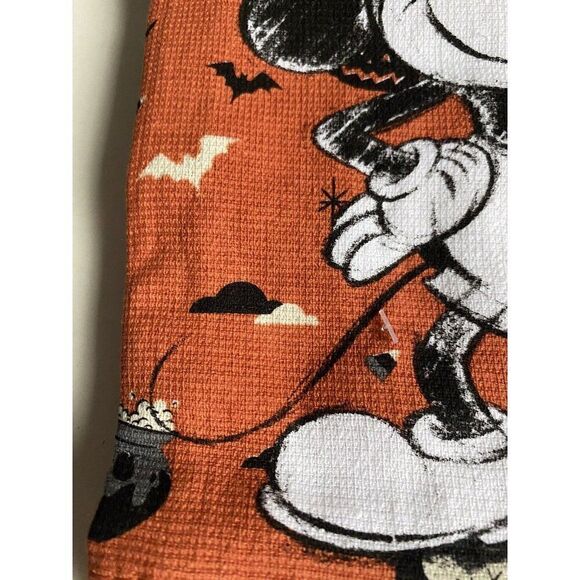 2 Pack Disney Mickey Mouse Halloween Kitchen Towels Jack O Lantern Witch Hat NEW - Picture 10 of 12